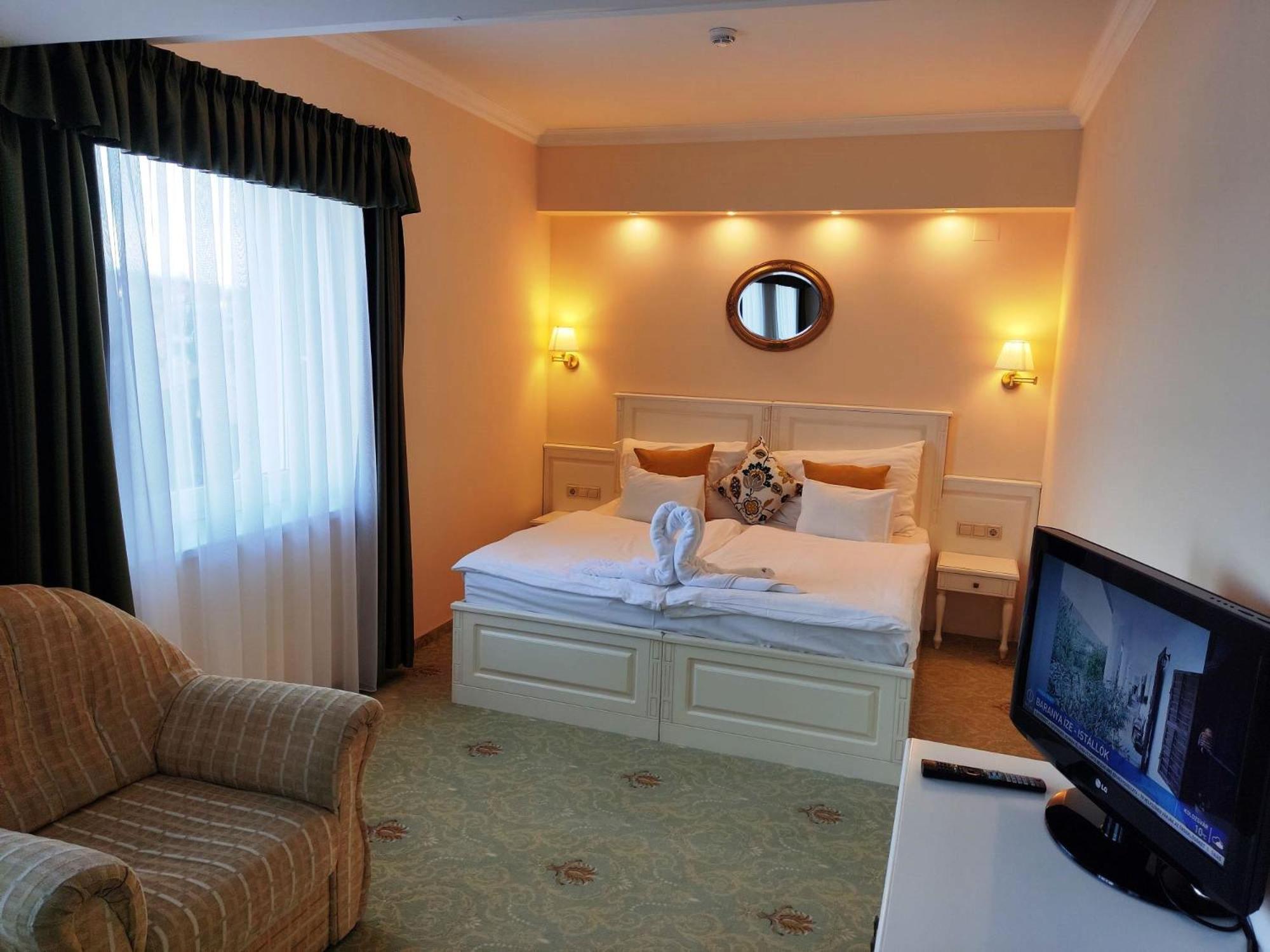 Calimbra Wellness Hotel Superior Μίσκολτς Εξωτερικό φωτογραφία