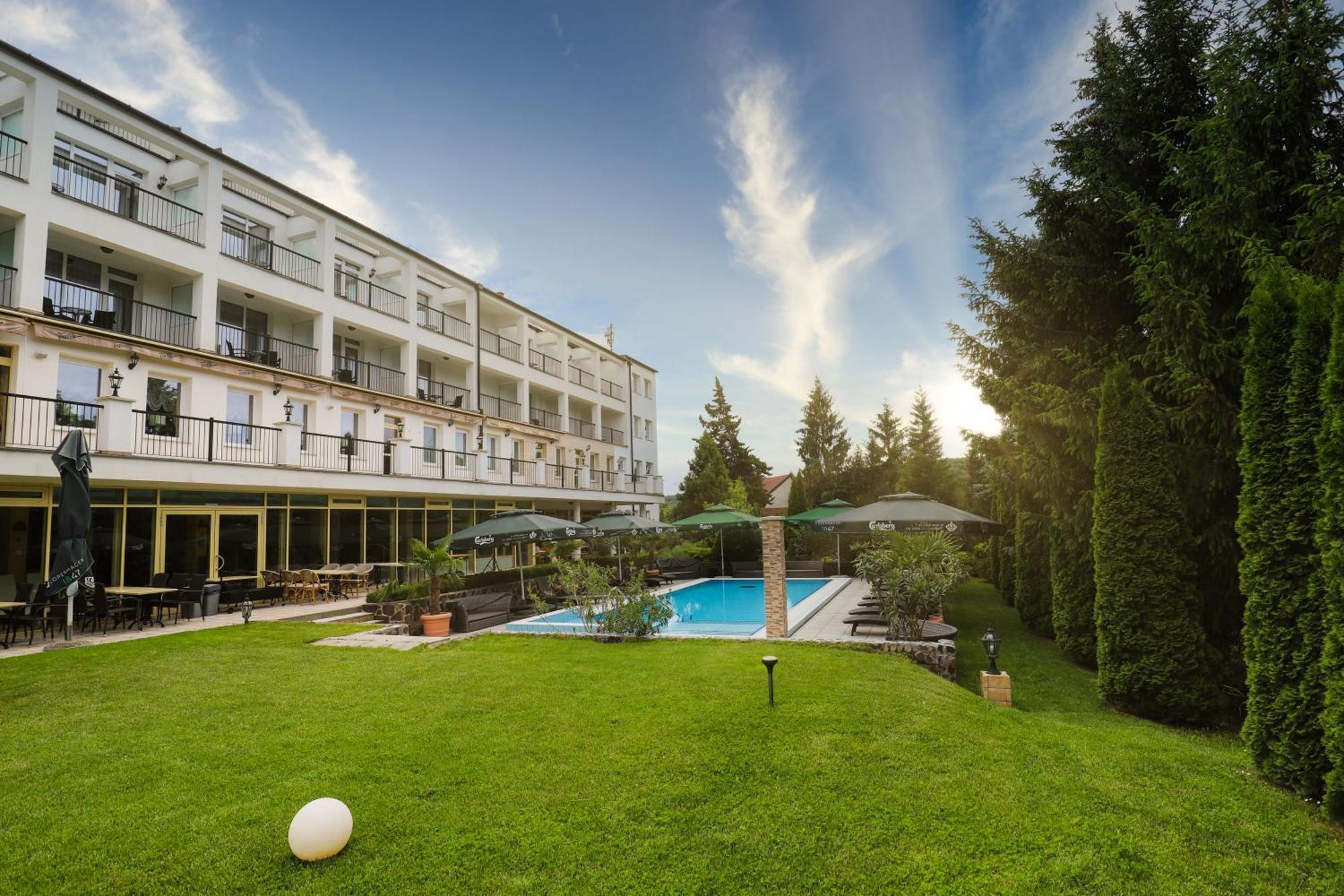Calimbra Wellness Hotel Superior Μίσκολτς Εξωτερικό φωτογραφία
