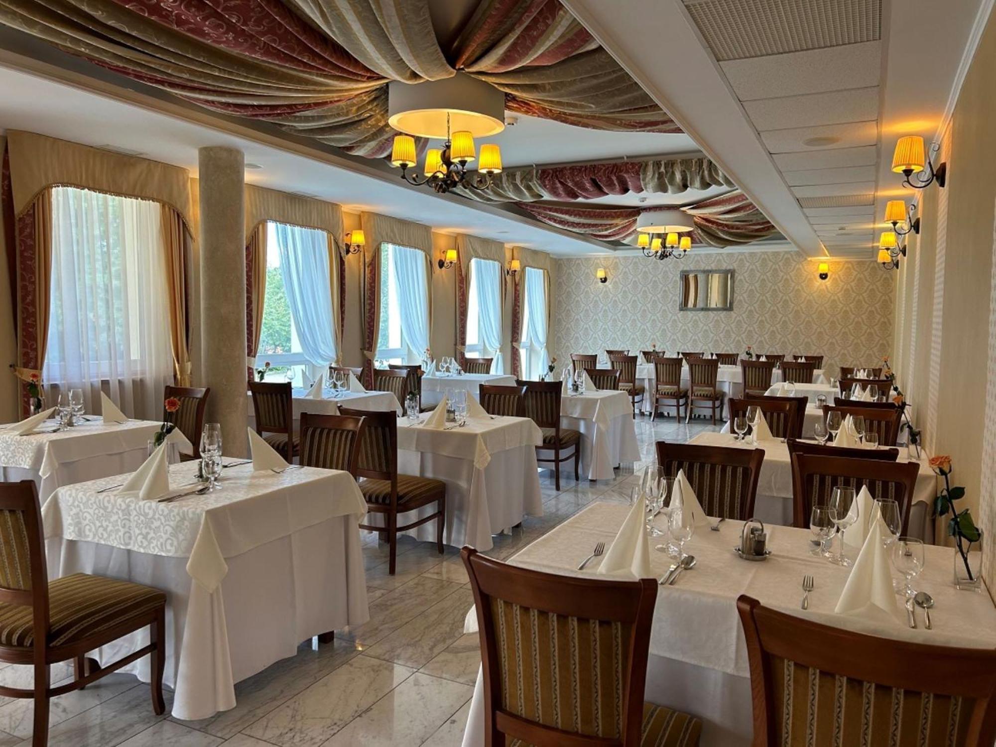 Calimbra Wellness Hotel Superior Μίσκολτς Εξωτερικό φωτογραφία