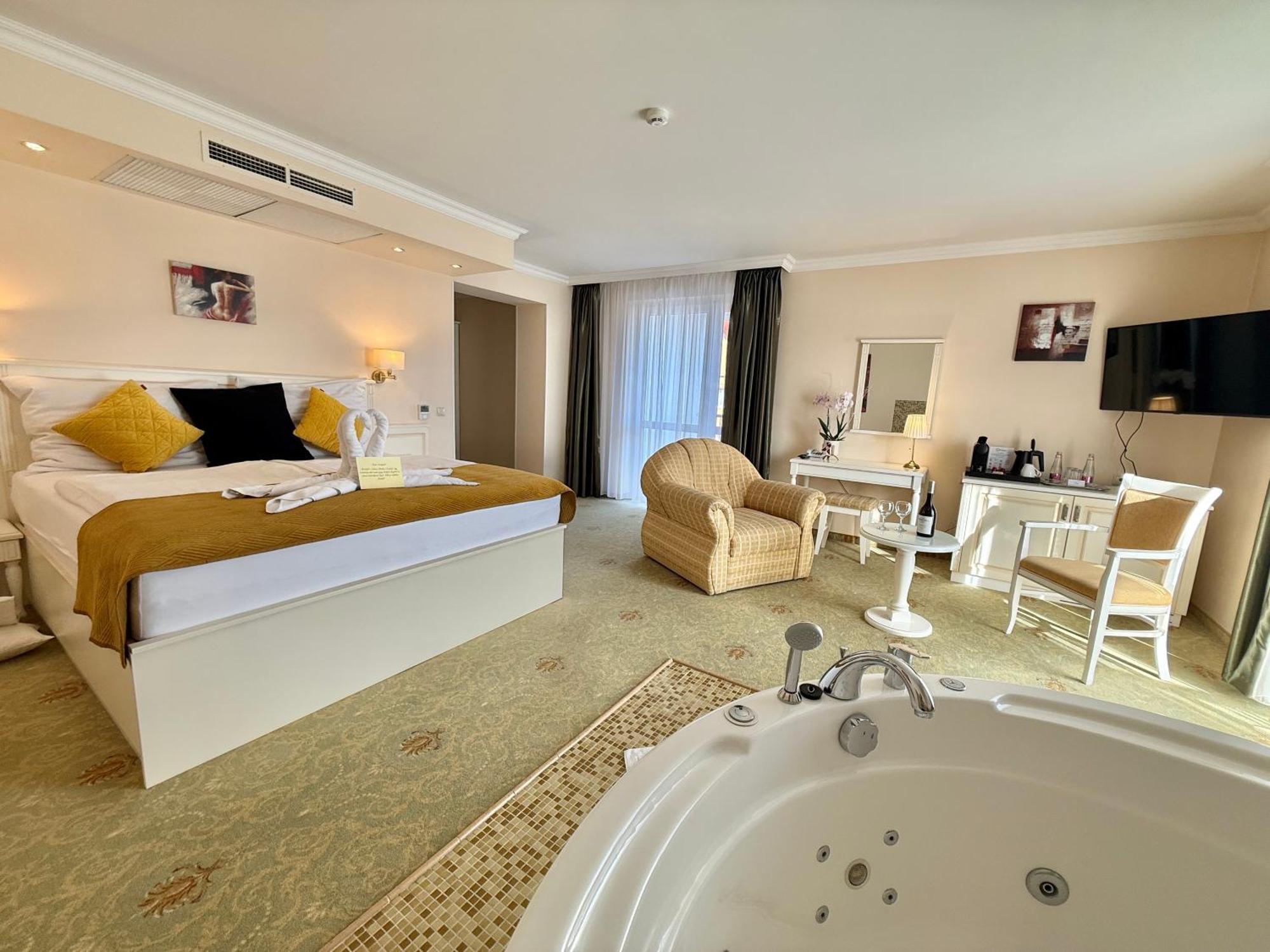 Calimbra Wellness Hotel Superior Μίσκολτς Εξωτερικό φωτογραφία