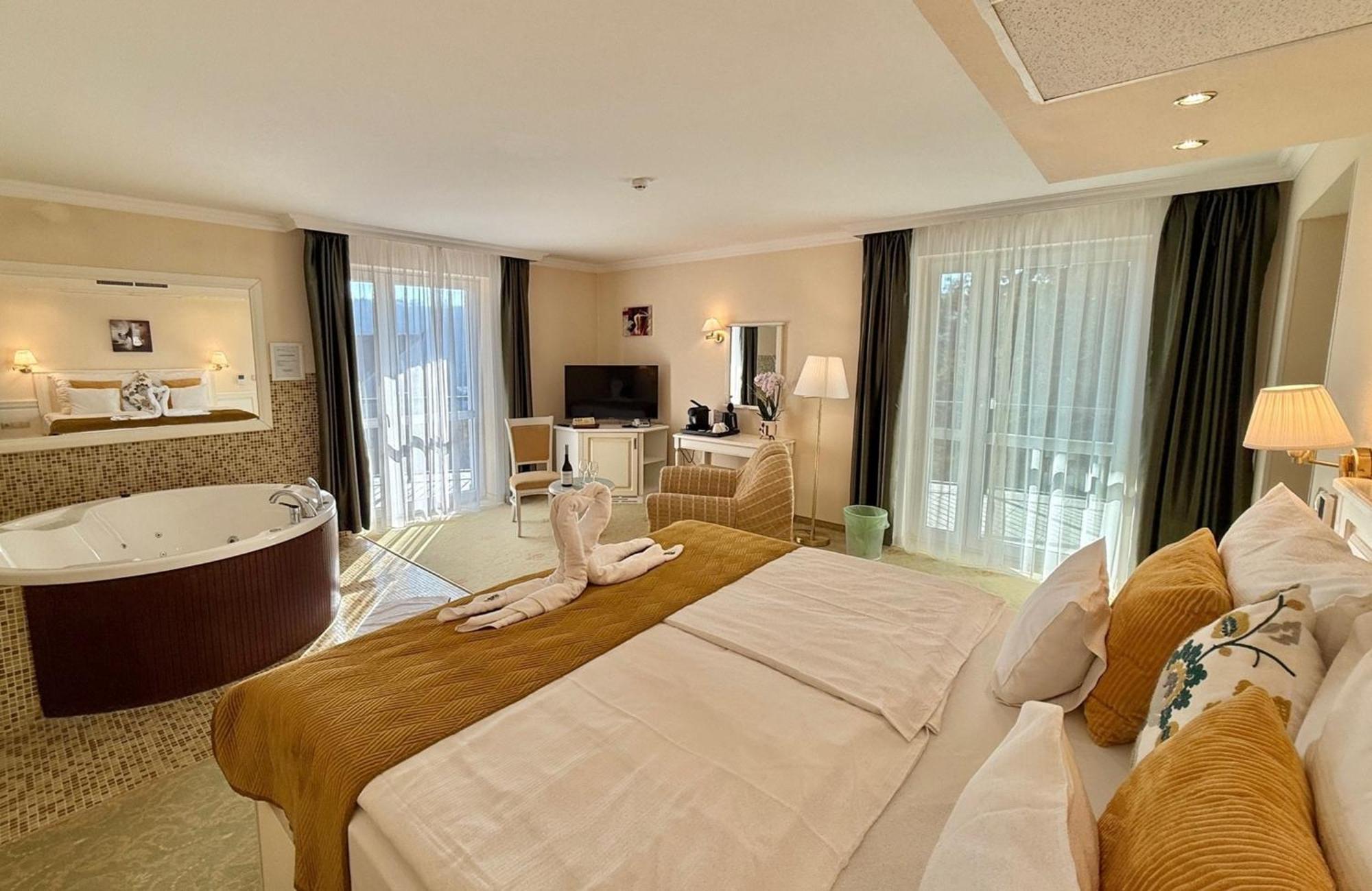 Calimbra Wellness Hotel Superior Μίσκολτς Εξωτερικό φωτογραφία
