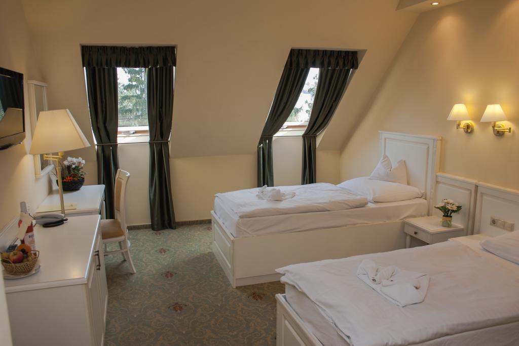 Calimbra Wellness Hotel Superior Μίσκολτς Εξωτερικό φωτογραφία