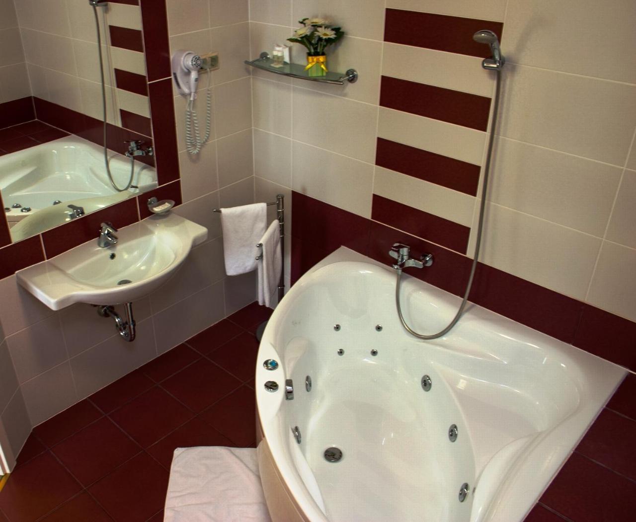 Calimbra Wellness Hotel Superior Μίσκολτς Εξωτερικό φωτογραφία